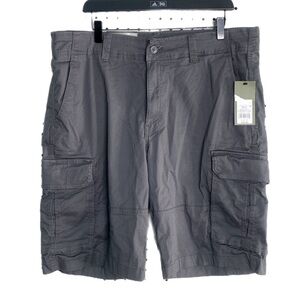 Good Fellow Men’s Gray Cargo Shorts Size 38 11” inseam  Extra Seat Room NWT